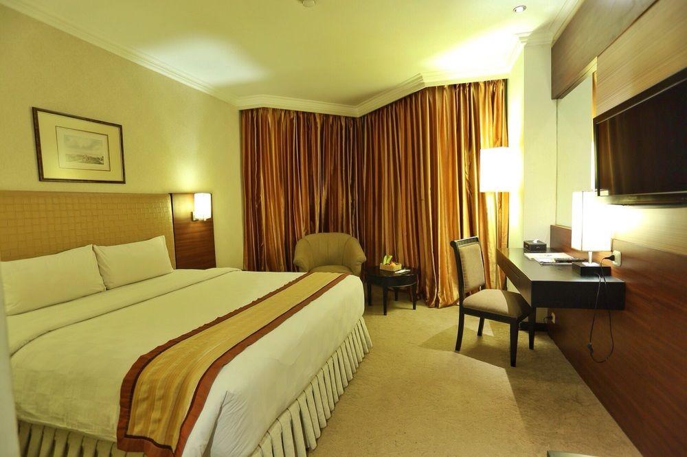 Almadera Hotel Макасар Экстерьер фото
