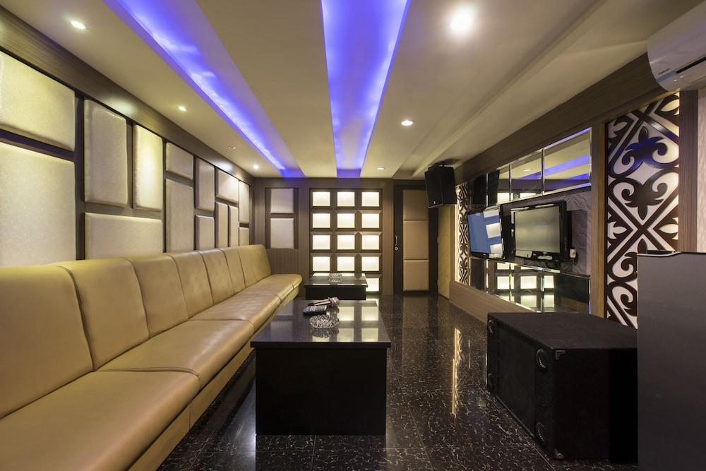 Almadera Hotel Макасар Экстерьер фото