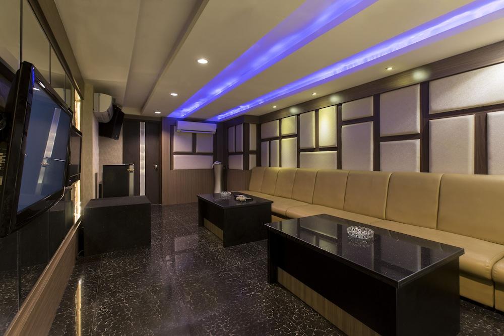 Almadera Hotel Макасар Экстерьер фото