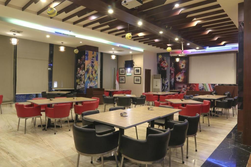 Almadera Hotel Макасар Экстерьер фото