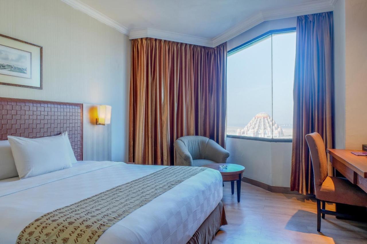 Almadera Hotel Макасар Экстерьер фото